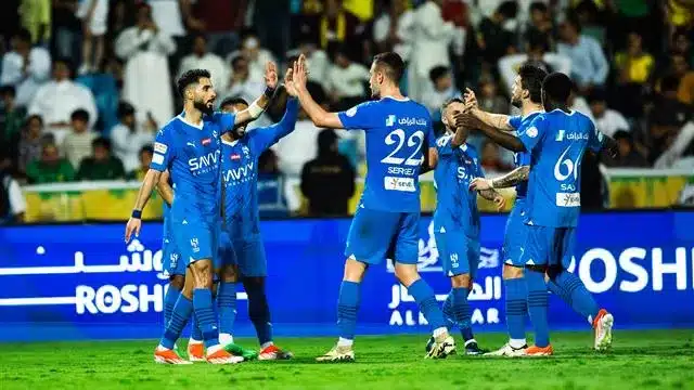 الهلال يتفوق على الطائى