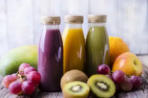 عصائر صيفية طبيعية 2025