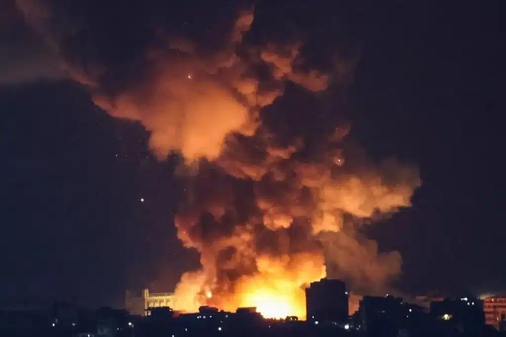 إيران في حاجة ماسة لوقف إطلاق النار